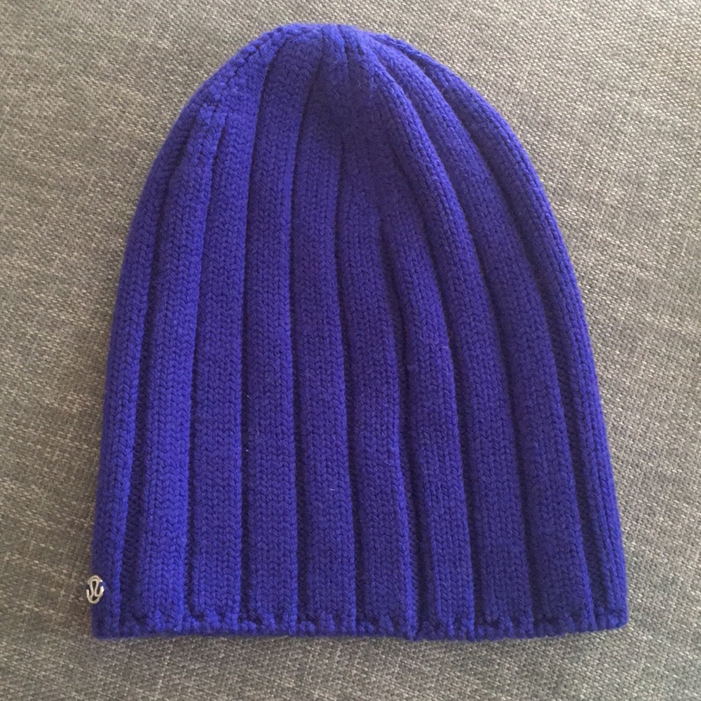 NWOT Lululemon cozy toque